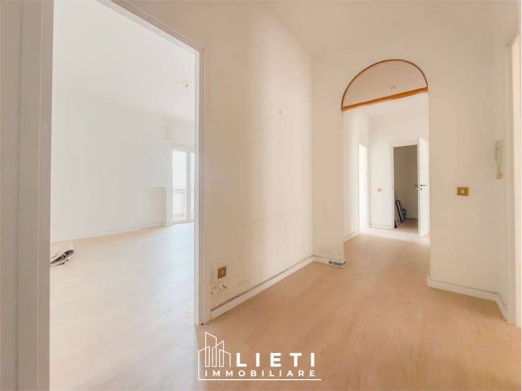 appartamento in vendita a Taranto in zona Solito-Corvisea