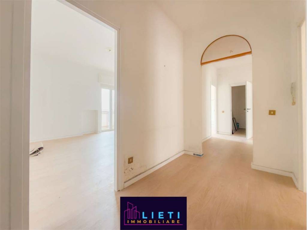 appartamento in vendita a Taranto in zona Solito-Corvisea