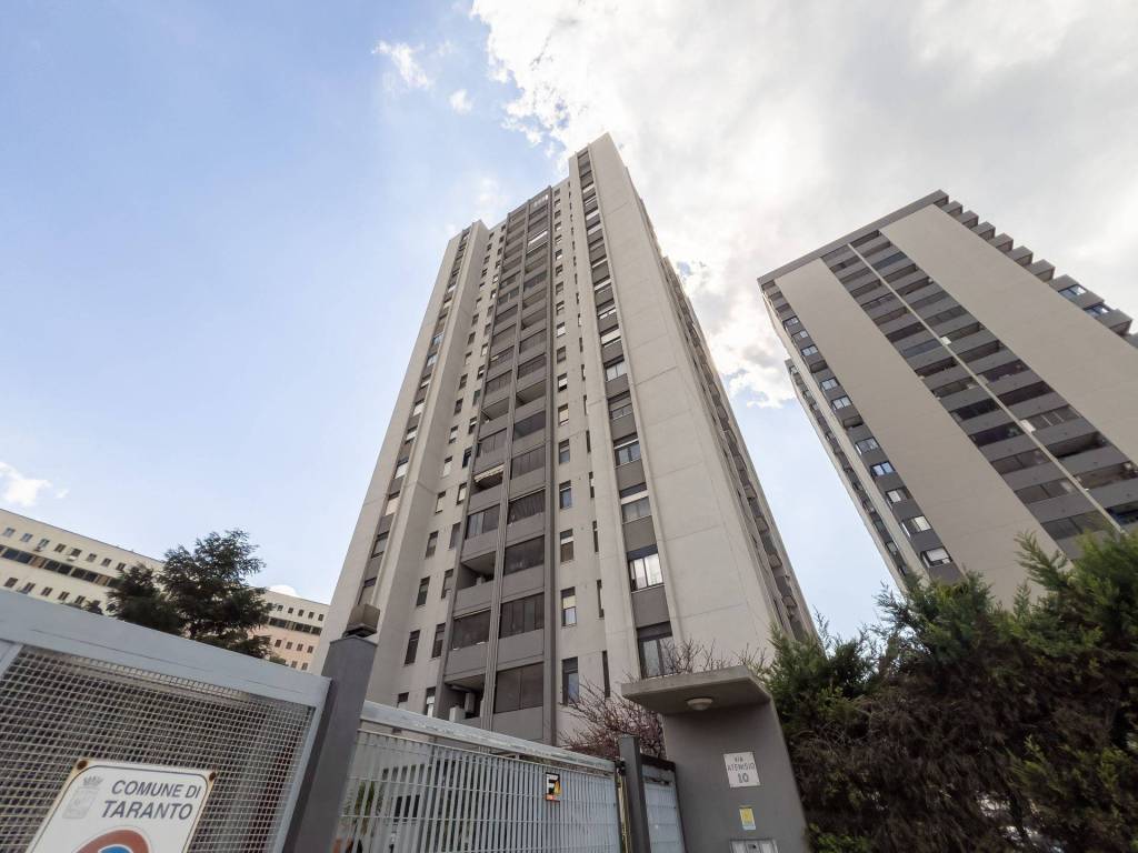 appartamento in vendita a Taranto in zona Solito-Corvisea