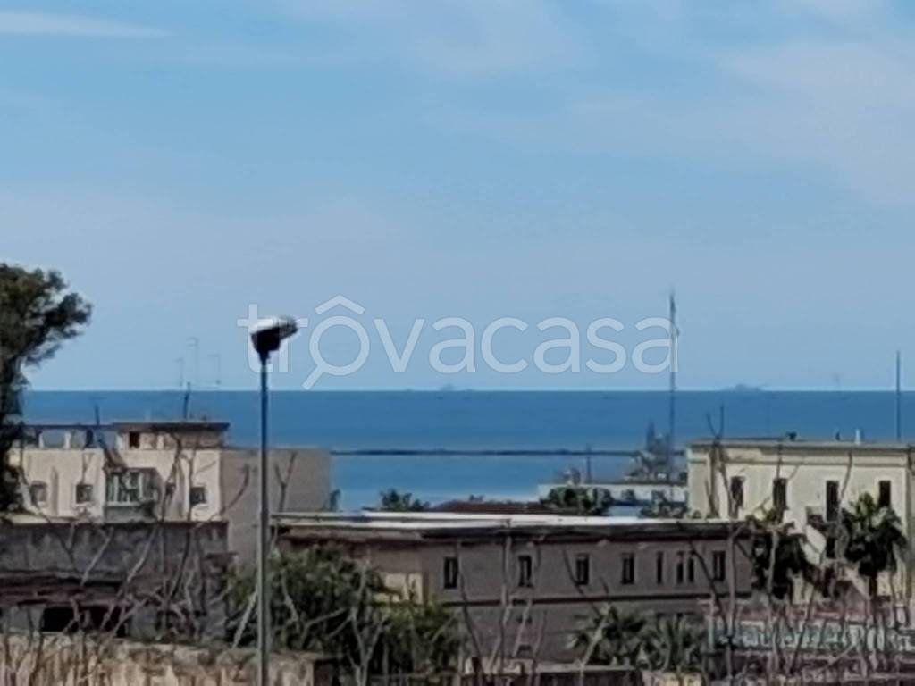 appartamento in vendita a Taranto in zona Tamburi-Croce