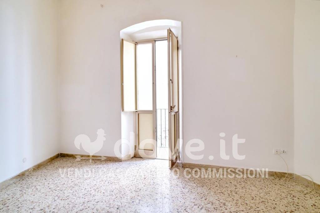 appartamento in vendita a Taranto in zona Borgo Antico