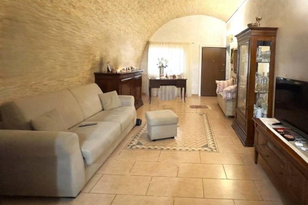 casa indipendente in vendita a Taranto in zona Borgo