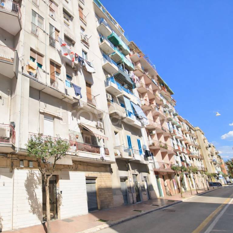 appartamento in vendita a Taranto in zona Italia-Montegranaro