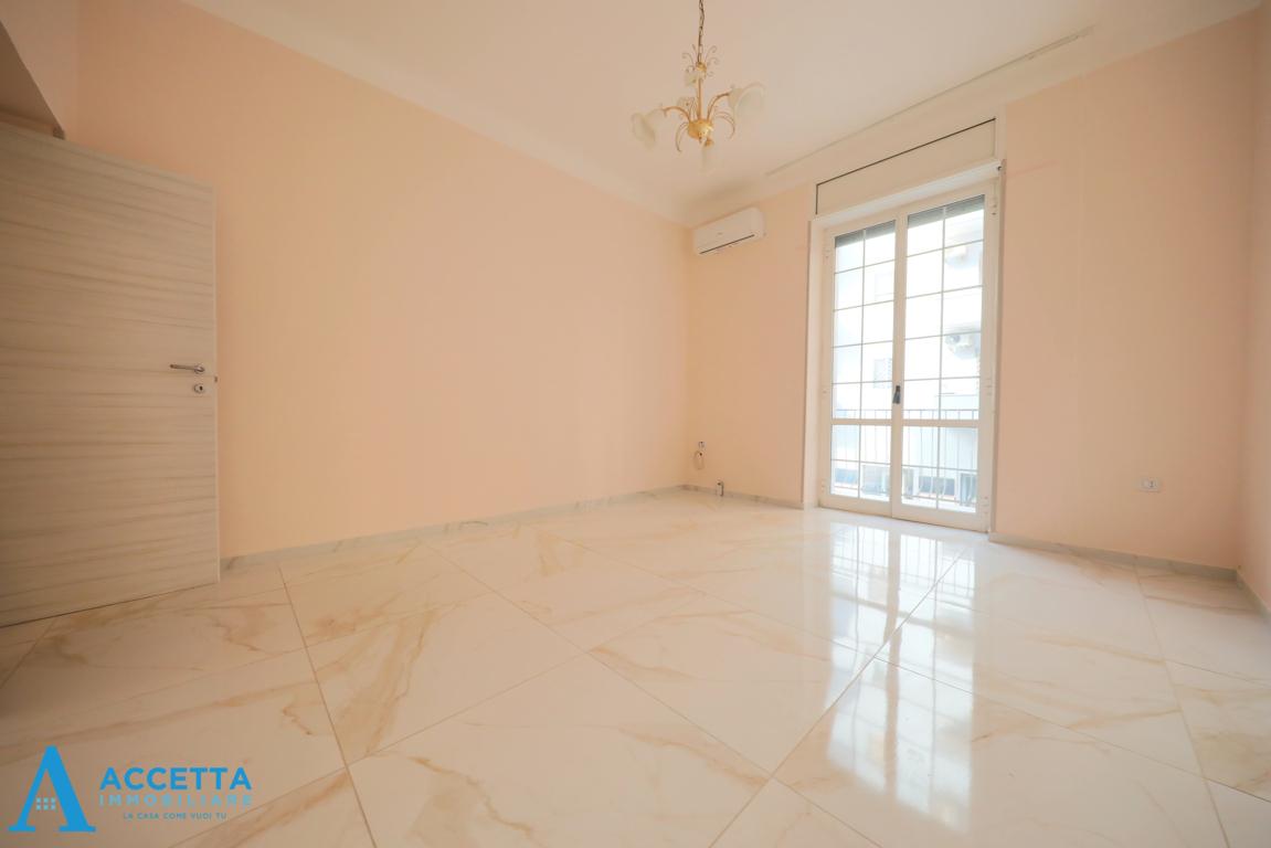 appartamento in vendita a Taranto in zona Italia-Montegranaro