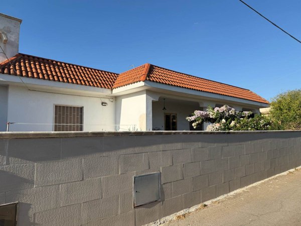 casa indipendente in vendita a Taranto in zona San Vito