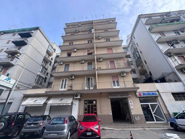 appartamento in vendita a Taranto in zona Italia-Montegranaro