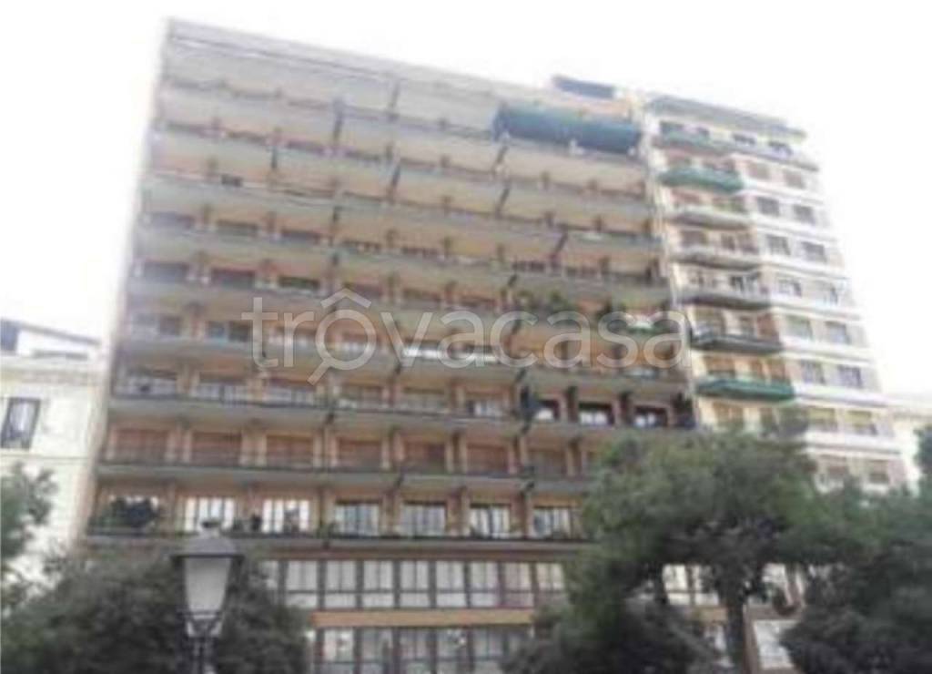 ufficio in vendita a Taranto in zona Borgo