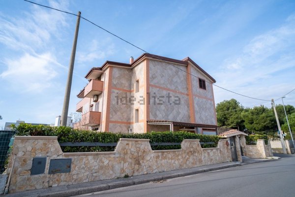 appartamento in vendita a Taranto in zona Talsano