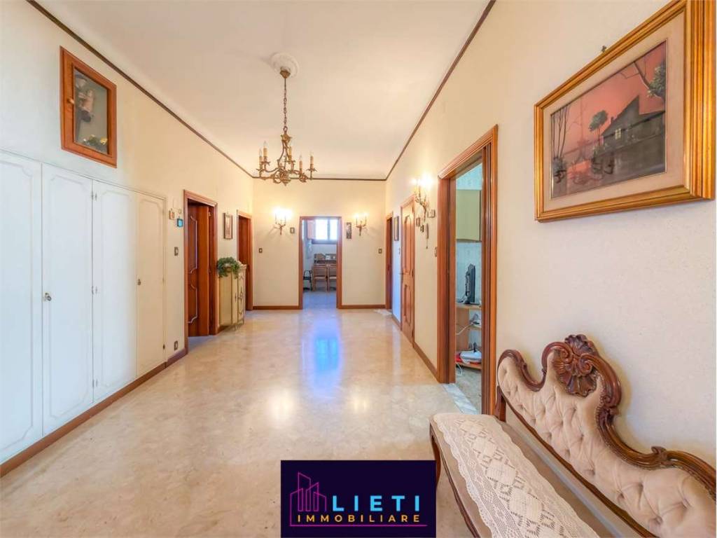 appartamento in vendita a Taranto in zona Borgo