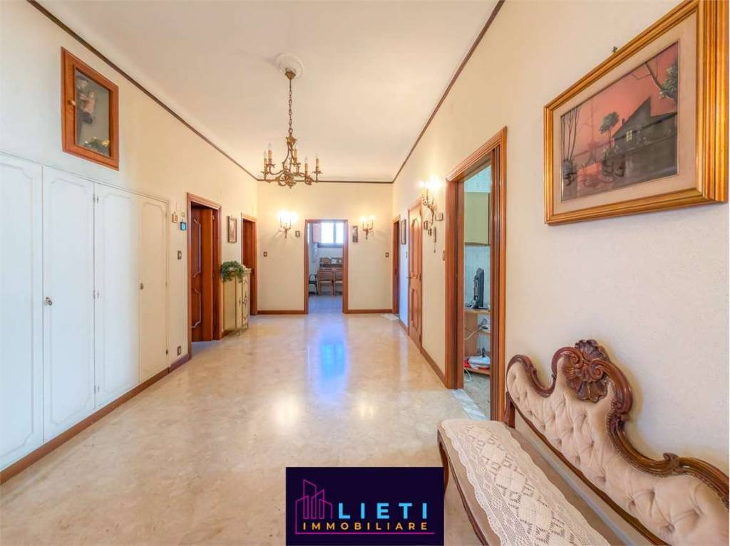 appartamento in vendita a Taranto in zona Borgo