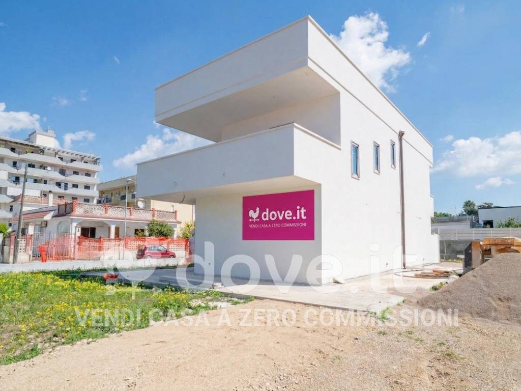 casa indipendente in vendita a Taranto in zona Solito-Corvisea