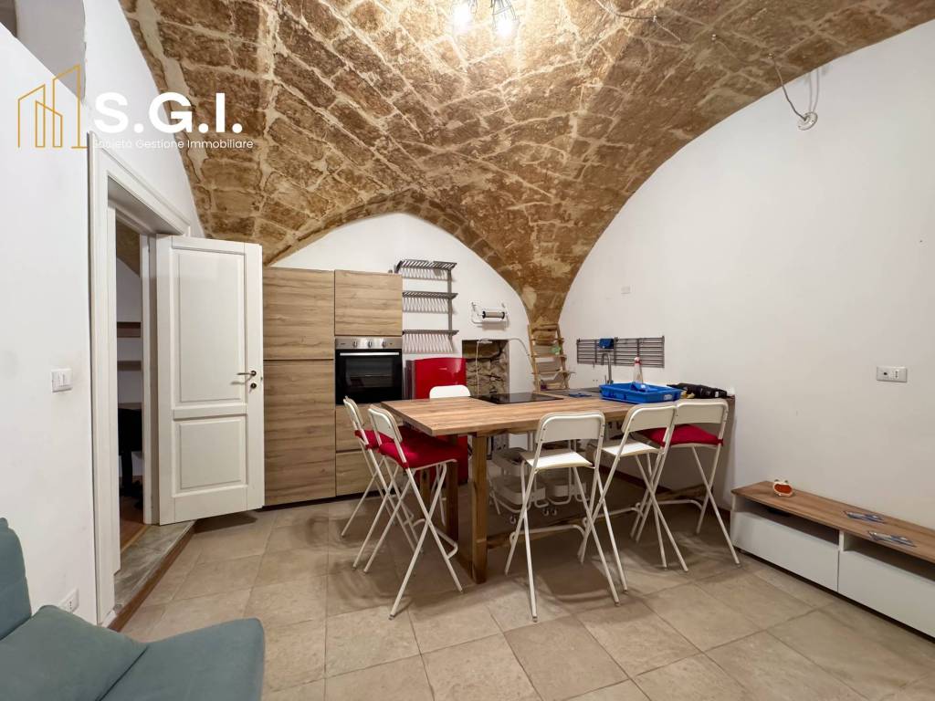 appartamento in vendita a Taranto in zona Borgo Antico