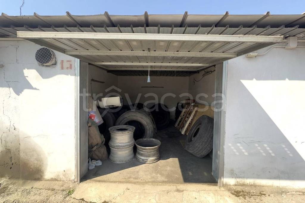 appartamento in vendita a Taranto in zona Tamburi-Croce