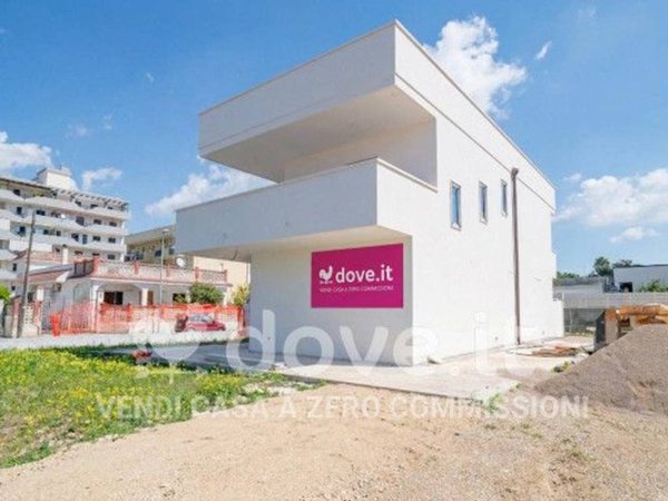 casa indipendente in vendita a Taranto in zona Solito-Corvisea