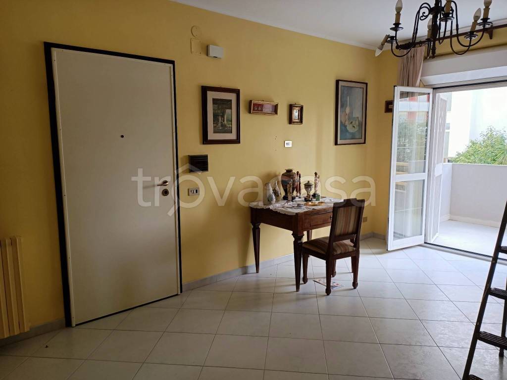 appartamento in vendita a Taranto in zona Solito-Corvisea
