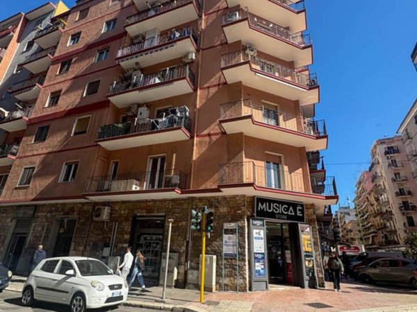 appartamento in vendita a Taranto in zona Tre Carrare-Battisti