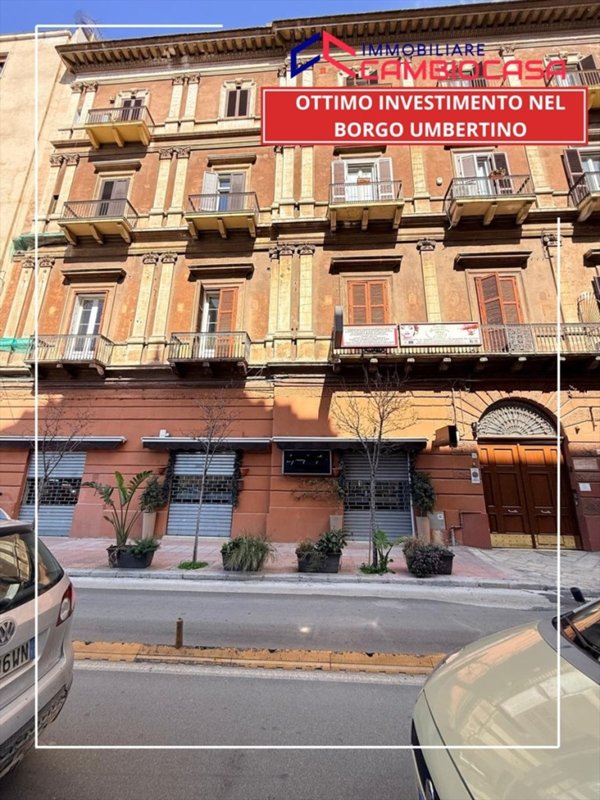 locale commerciale in vendita a Taranto in zona Borgo