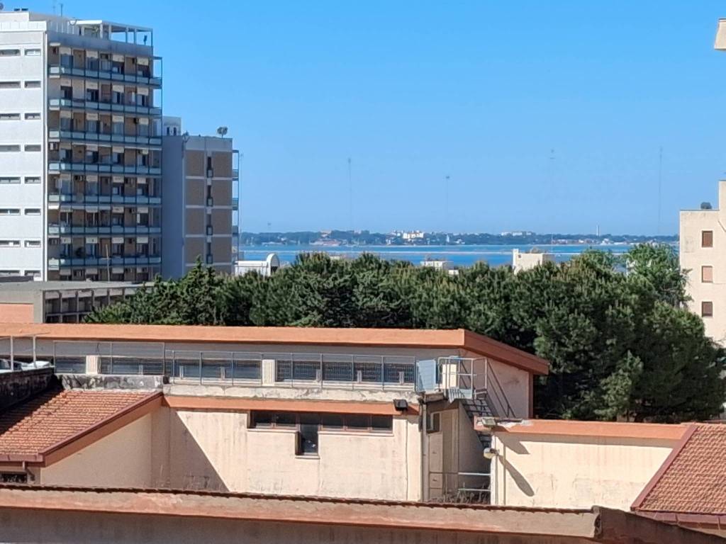 appartamento in vendita a Taranto in zona Italia-Montegranaro