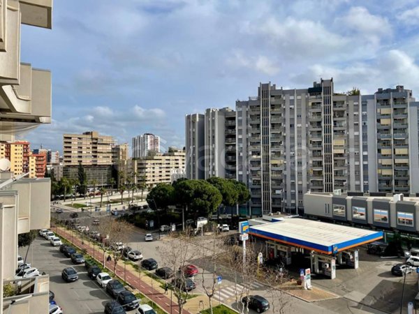 appartamento in vendita a Taranto in zona Tre Carrare-Battisti
