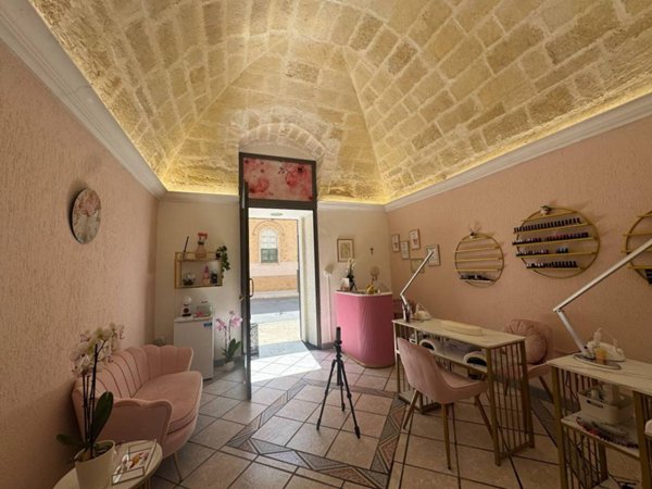 negozio in vendita a Taranto in zona Borgo