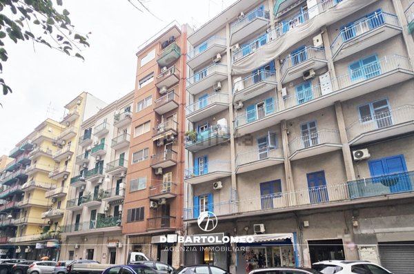 locale commerciale in vendita a Taranto in zona Tre Carrare-Battisti
