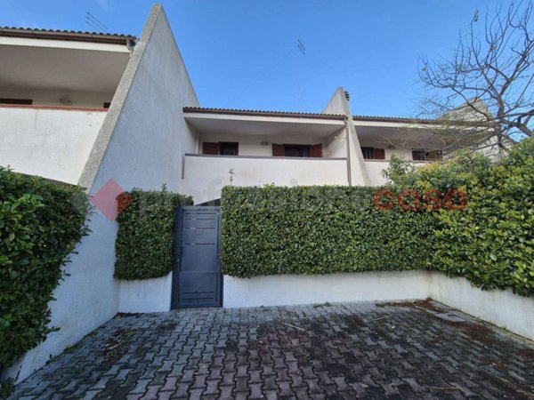 casa indipendente in vendita a Taranto in zona Lama