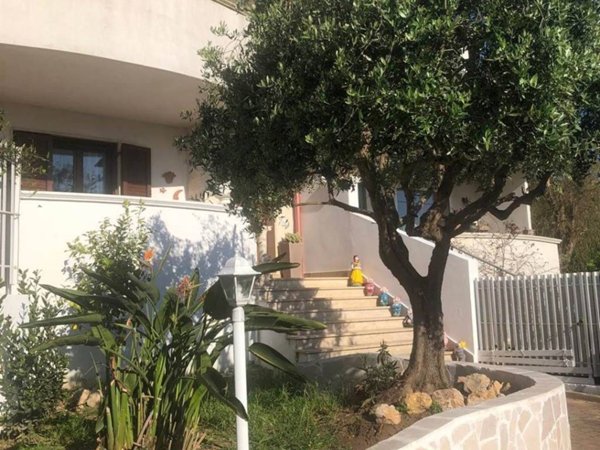 casa indipendente in vendita a Taranto in zona Talsano