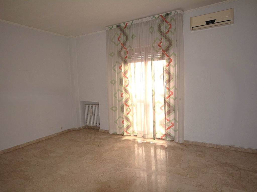 appartamento in vendita a Taranto in zona Italia-Montegranaro