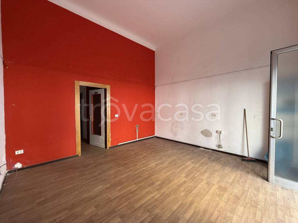 negozio in vendita a Taranto in zona Borgo