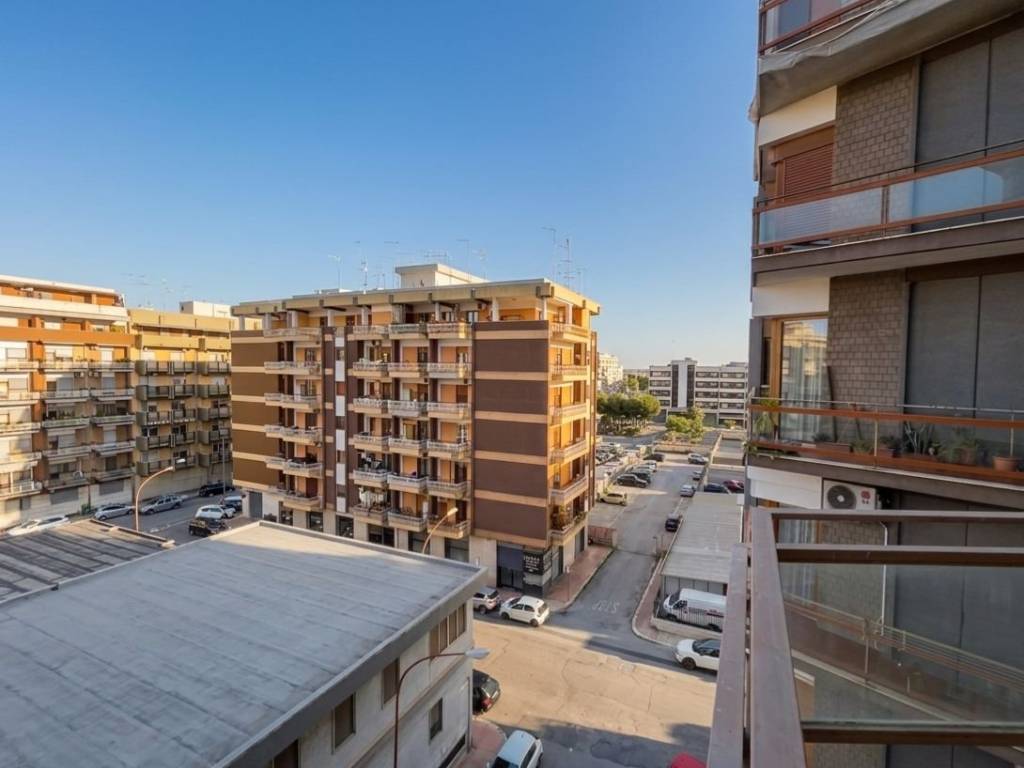 appartamento in vendita a Taranto in zona Italia-Montegranaro