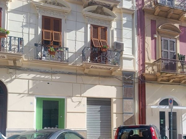 negozio in vendita a Taranto in zona Borgo Antico
