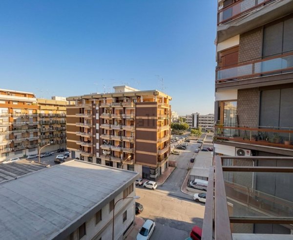 appartamento in vendita a Taranto in zona Italia-Montegranaro