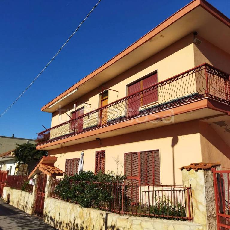 casa indipendente in vendita a Taranto in zona Carelli