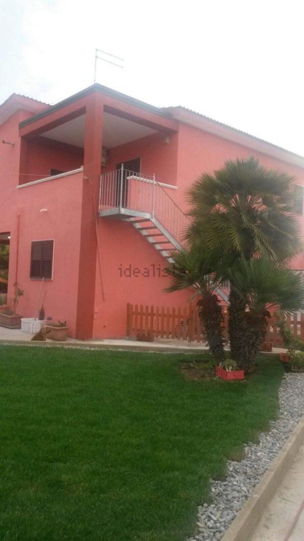 casa indipendente in vendita a Taranto in zona Carelli