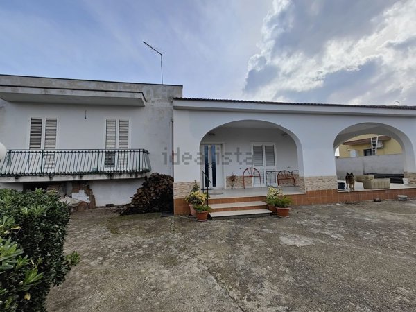 casa indipendente in vendita a Taranto in zona Lama