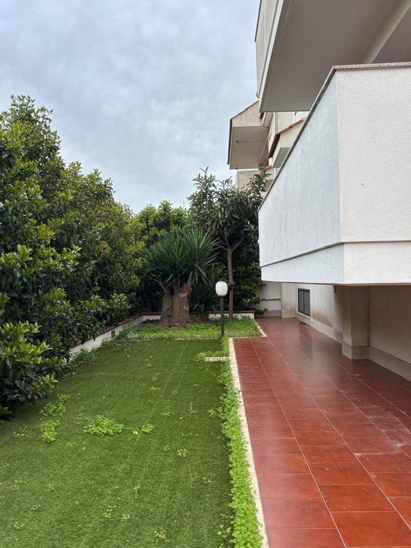 casa indipendente in vendita a Taranto