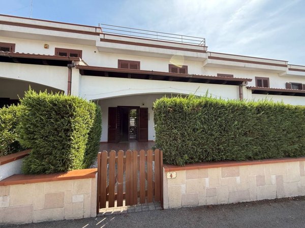 casa indipendente in vendita a Taranto in zona Lama