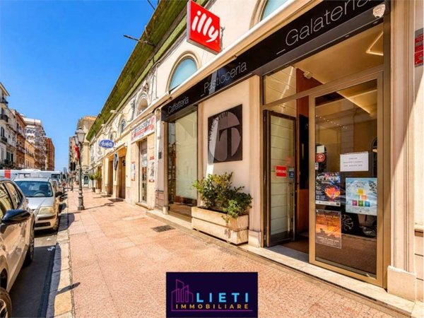 negozio in vendita a Taranto in zona Borgo