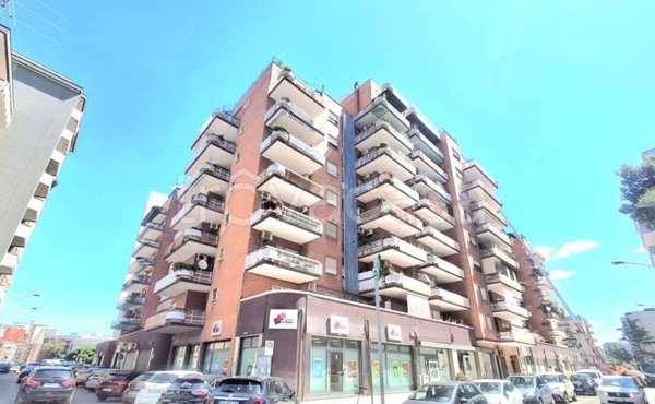 appartamento in vendita a Taranto in zona Tre Carrare-Battisti