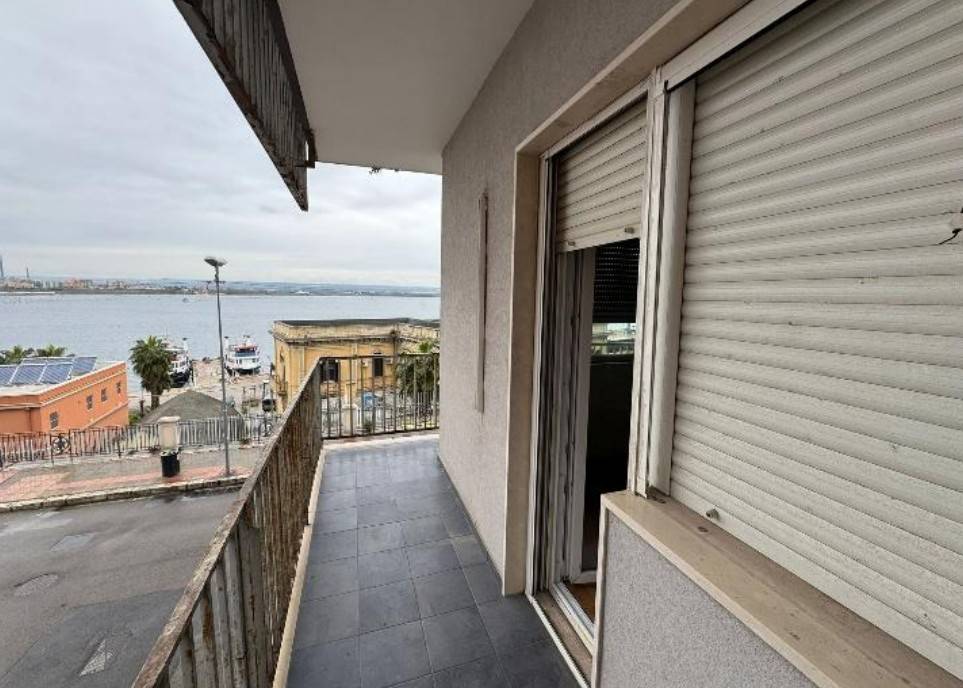 appartamento in vendita a Taranto in zona Borgo