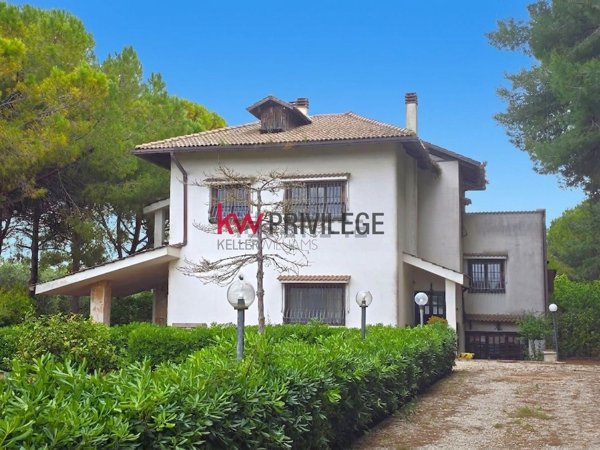casa indipendente in vendita a Taranto in zona San Vito