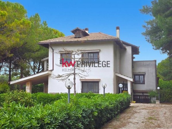 casa indipendente in vendita a Taranto in zona San Vito