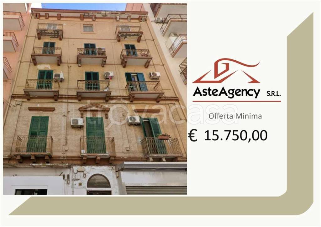 appartamento in vendita a Taranto in zona Tre Carrare-Battisti