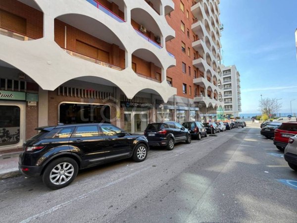 negozio in vendita a Taranto in zona Borgo