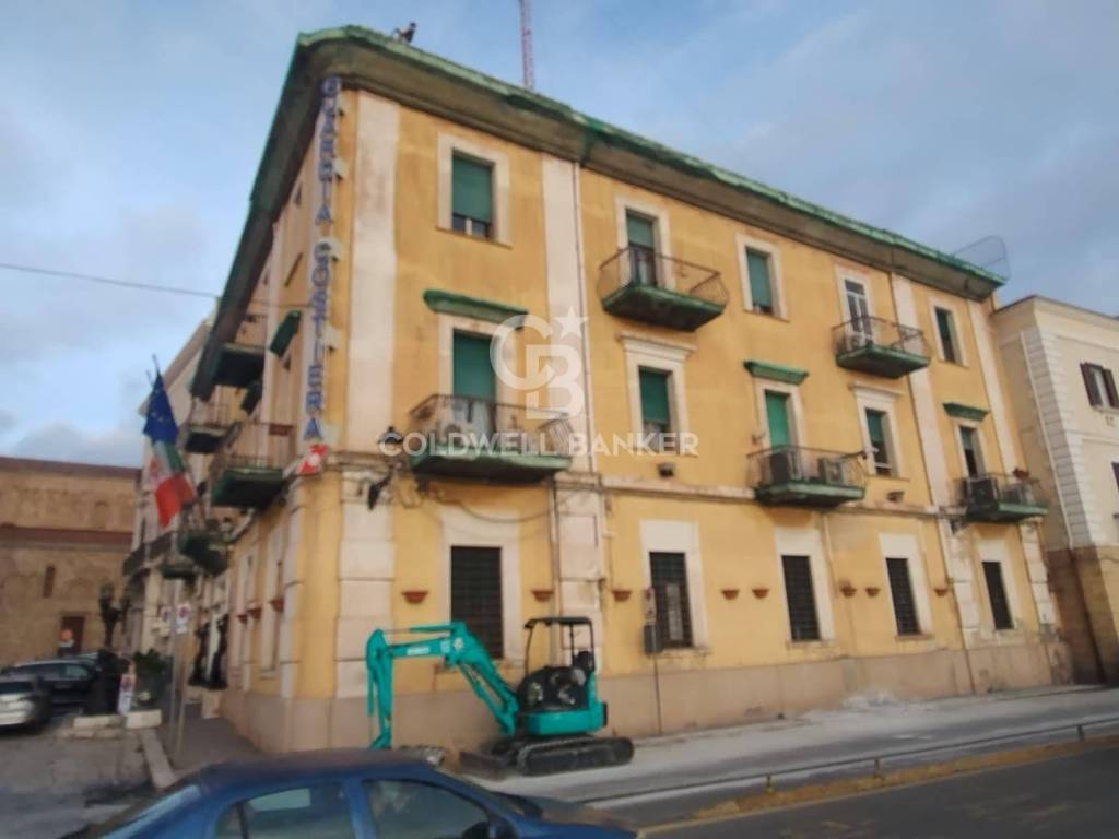 negozio in vendita a Taranto in zona Borgo Antico