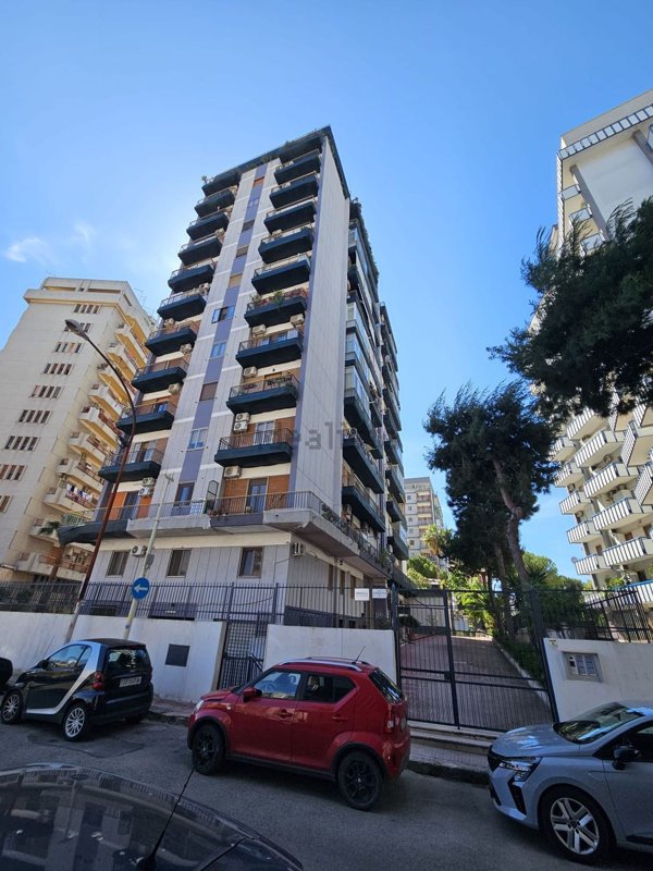 appartamento in vendita a Taranto in zona Italia-Montegranaro