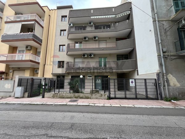 locale commerciale in vendita a Taranto