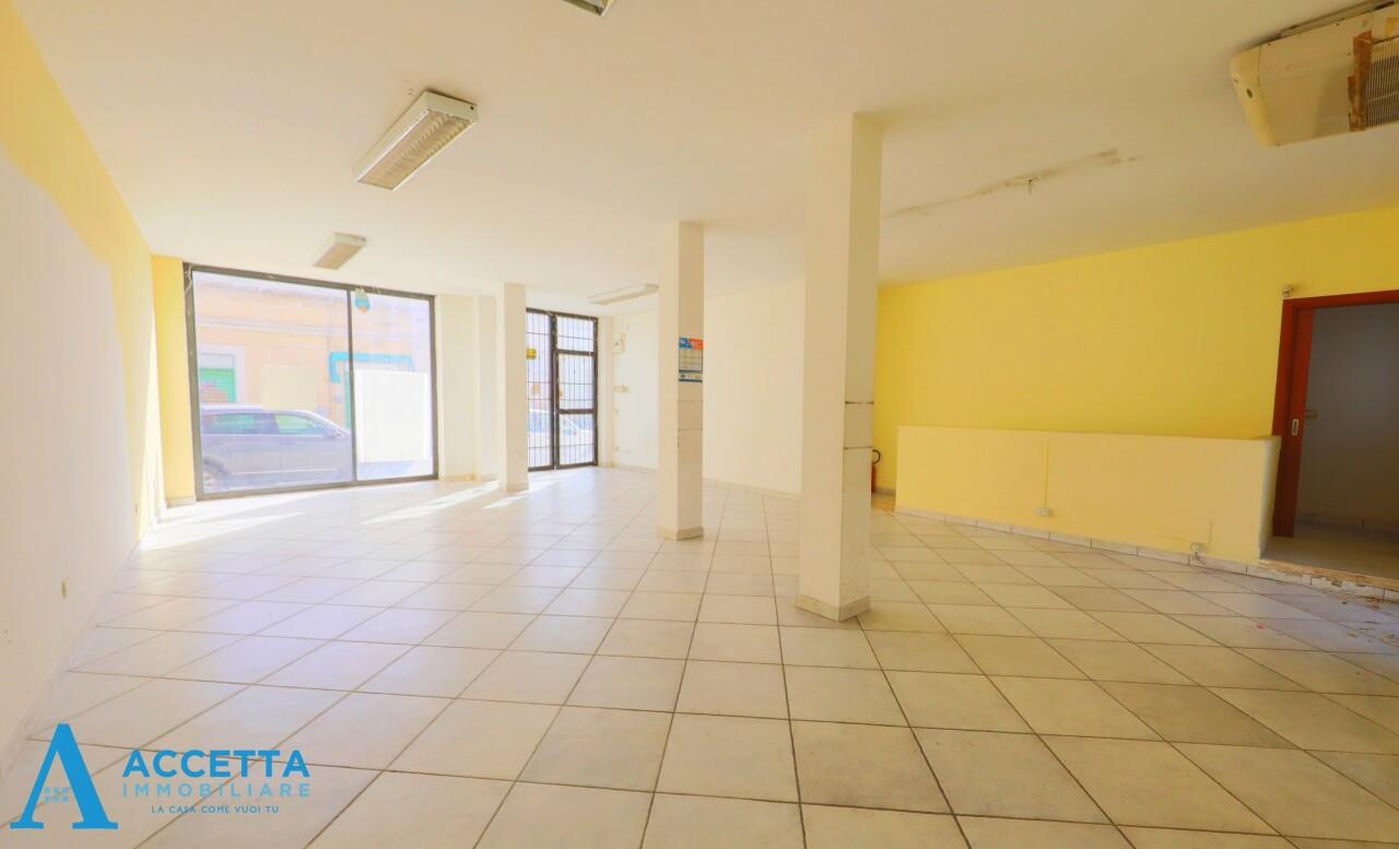 appartamento in vendita a Taranto in zona Borgo Antico