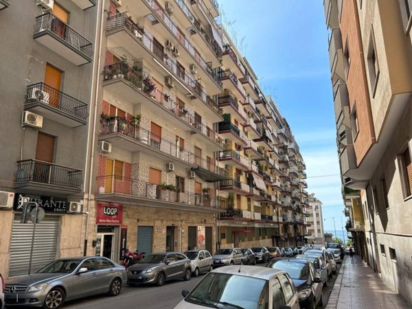 appartamento in vendita a Taranto in zona Italia-Montegranaro