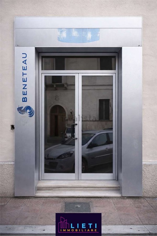 trivano in vendita a Taranto in zona Borgo